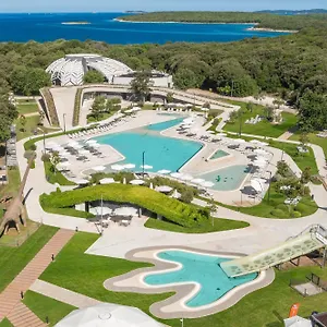 Homes Mon Perin Vakantiepark Bale
